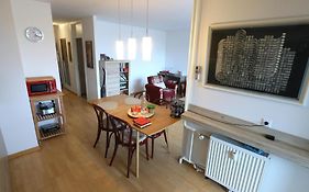 Thomas Apartment 028
